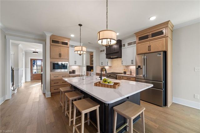 1335 Maple Chase Lane, Winston-salem, NC 27106