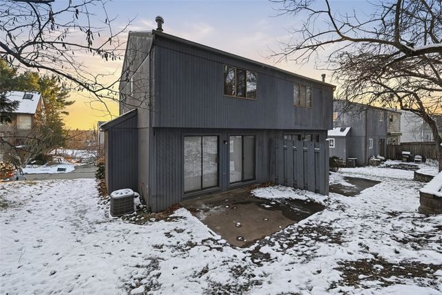 14 Bethany Dr A, Shaler, PA 15215