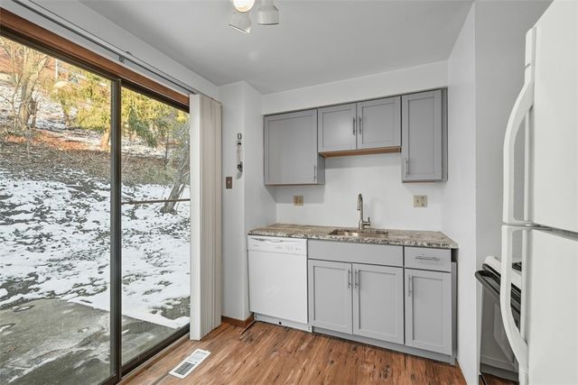 14 Bethany Dr A, Shaler, PA 15215