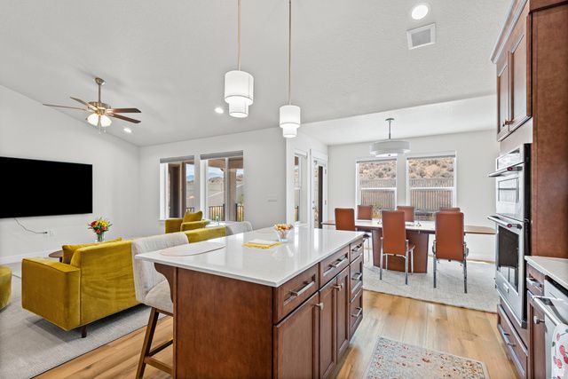 617 N BENNEDICT DR, Saratoga Springs, UT 84045