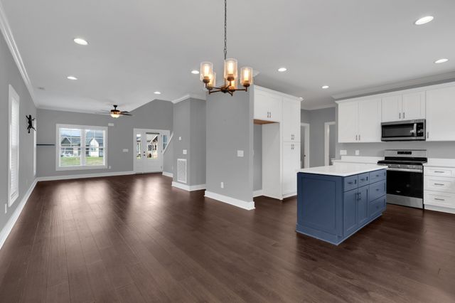 203 Campfire Ct, Winchester, TN 37398