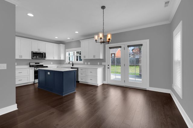 203 Campfire Ct, Winchester, TN 37398