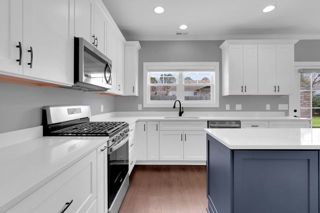 203 Campfire Ct, Winchester, TN 37398