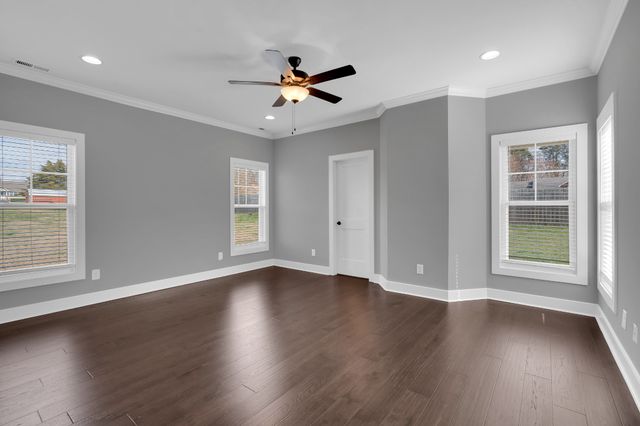 203 Campfire Ct, Winchester, TN 37398