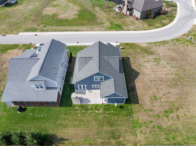 203 Campfire Ct, Winchester, TN 37398