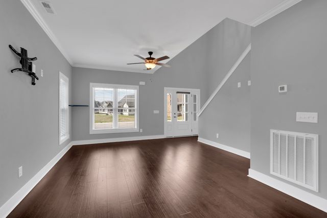 203 Campfire Ct, Winchester, TN 37398