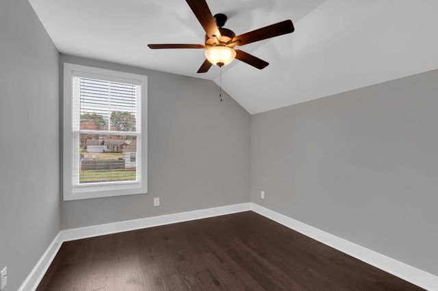 203 Campfire Ct, Winchester, TN 37398