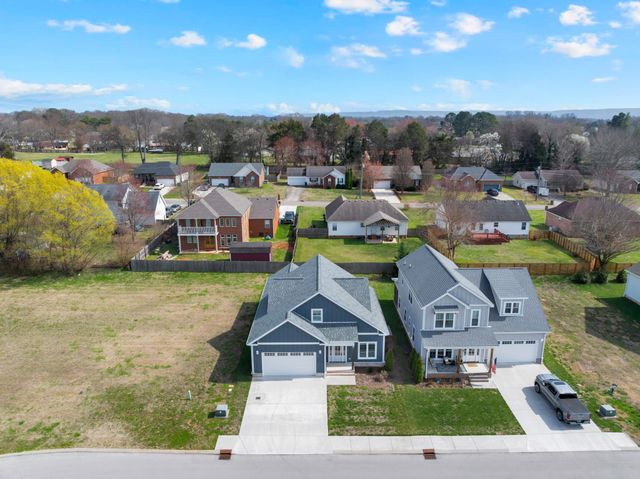 203 Campfire Ct, Winchester, TN 37398