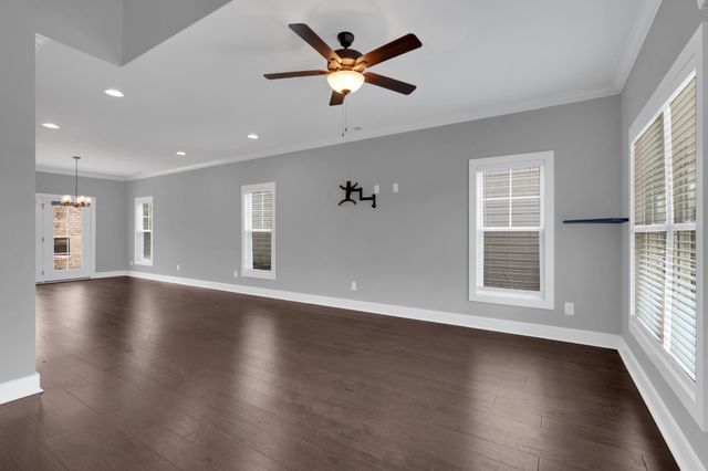 203 Campfire Ct, Winchester, TN 37398