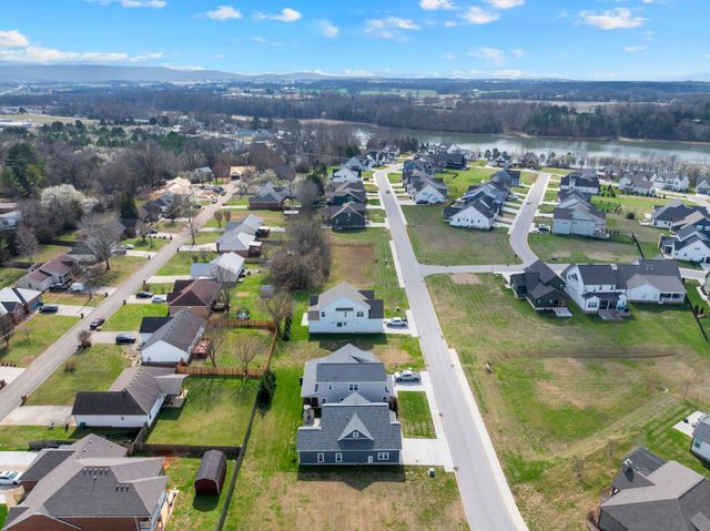 203 Campfire Ct, Winchester, TN 37398