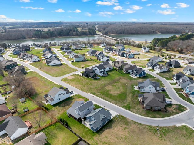 203 Campfire Ct, Winchester, TN 37398