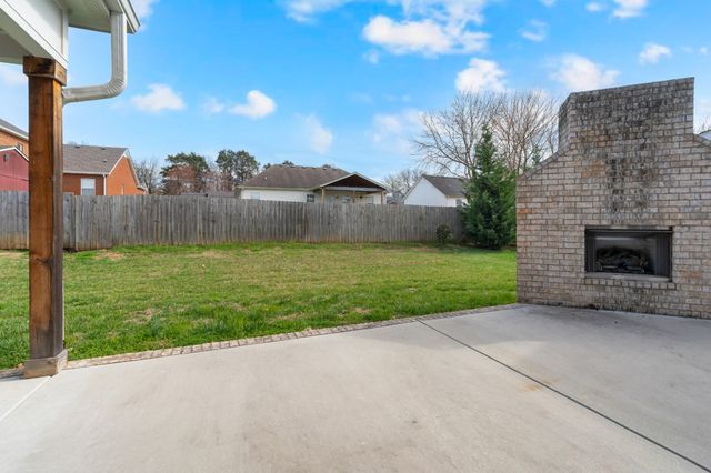 203 Campfire Ct, Winchester, TN 37398