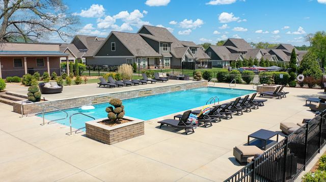 203 Campfire Ct, Winchester, TN 37398