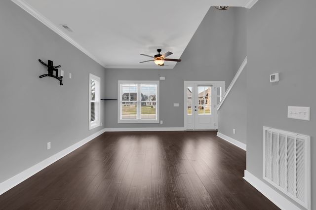 203 Campfire Ct, Winchester, TN 37398