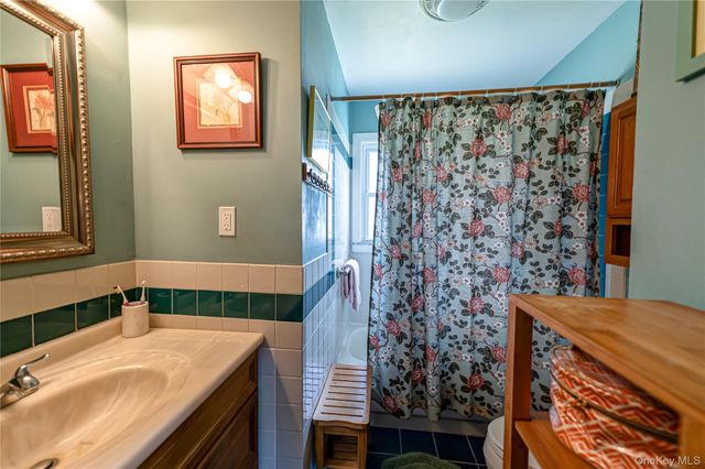 19 Harvard Road, Shoreham, NY 11786