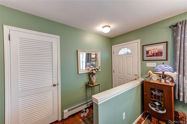 19 Harvard Road, Shoreham, NY 11786