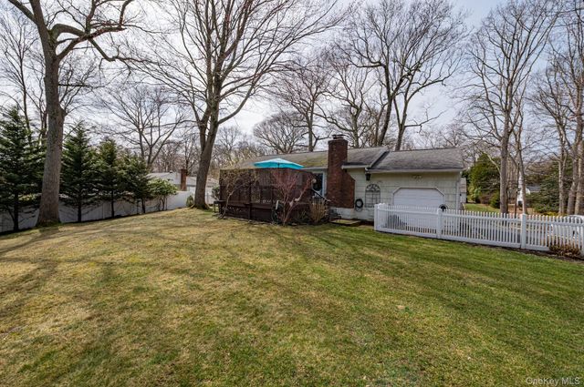 19 Harvard Road, Shoreham, NY 11786