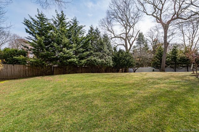 19 Harvard Road, Shoreham, NY 11786