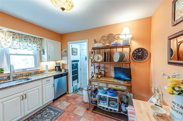 19 Harvard Road, Shoreham, NY 11786