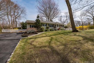 19 Harvard Road, Shoreham, NY 11786