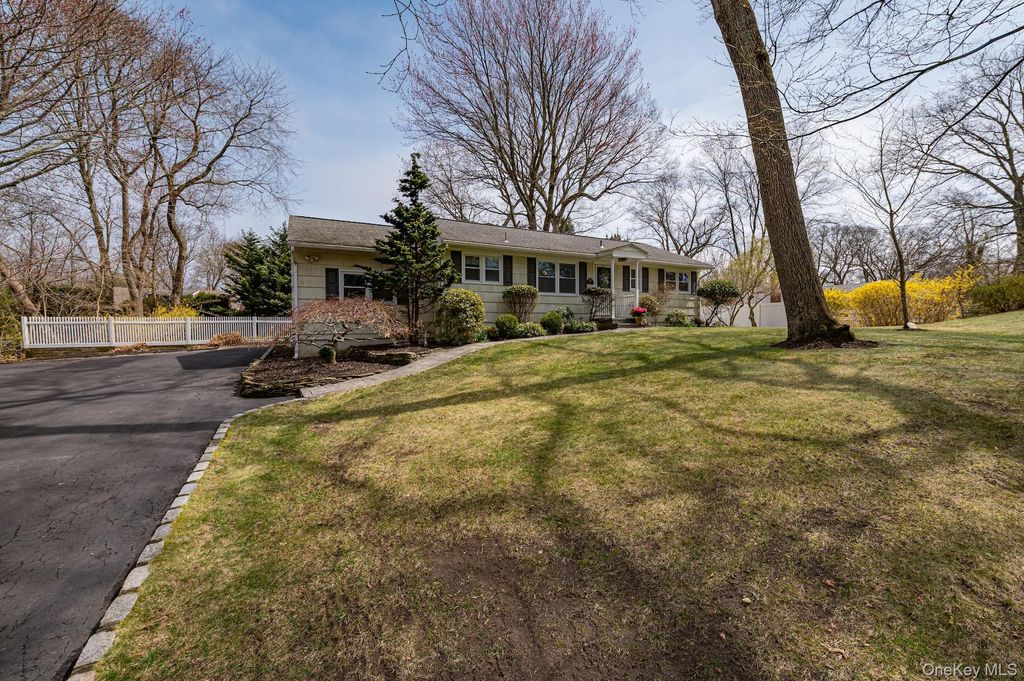 19 Harvard Road, Shoreham, NY 11786