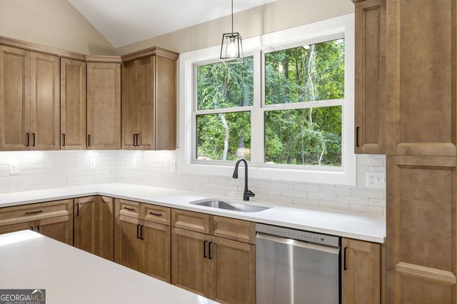 238 Singing Hills Drive, Clarkesville, GA 30523