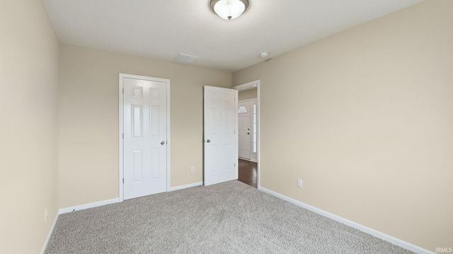 9815 Chadwick Lane, Fort Wayne, IN 46818
