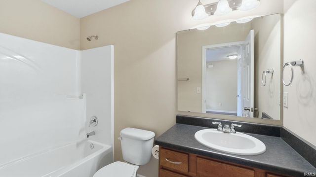 9815 Chadwick Lane, Fort Wayne, IN 46818