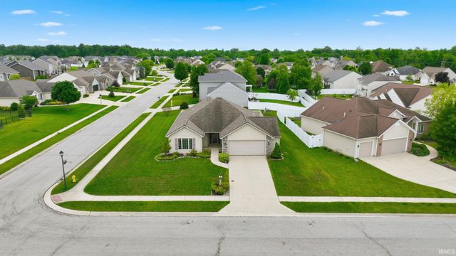 9815 Chadwick Lane, Fort Wayne, IN 46818