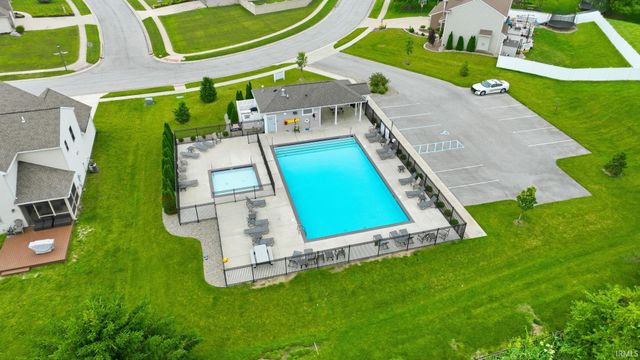 9815 Chadwick Lane, Fort Wayne, IN 46818