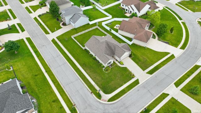 9815 Chadwick Lane, Fort Wayne, IN 46818