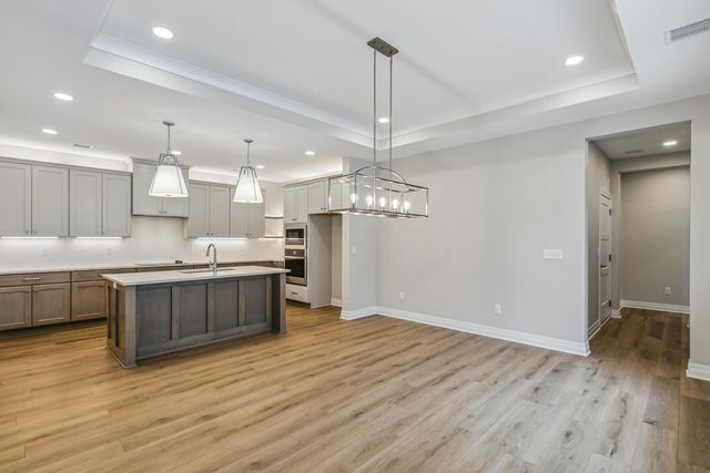 322 W Pepper Tree Rd, Andover, KS 67002
