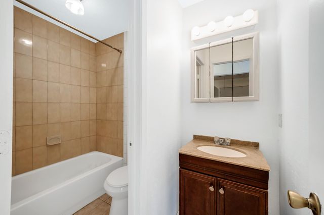 308 Willowick Street, Tomball, TX 77375