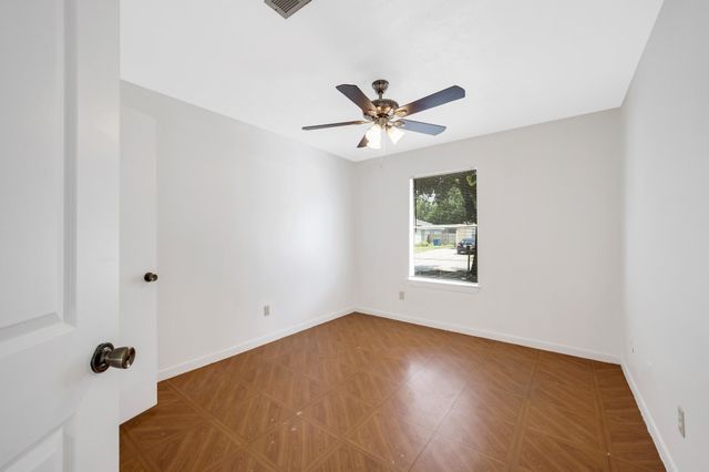 308 Willowick Street, Tomball, TX 77375