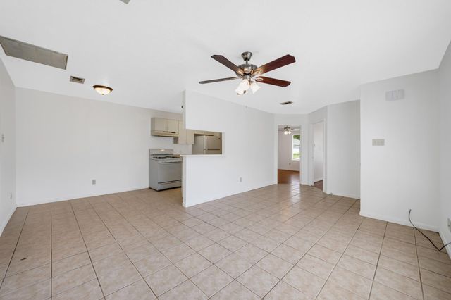308 Willowick Street, Tomball, TX 77375