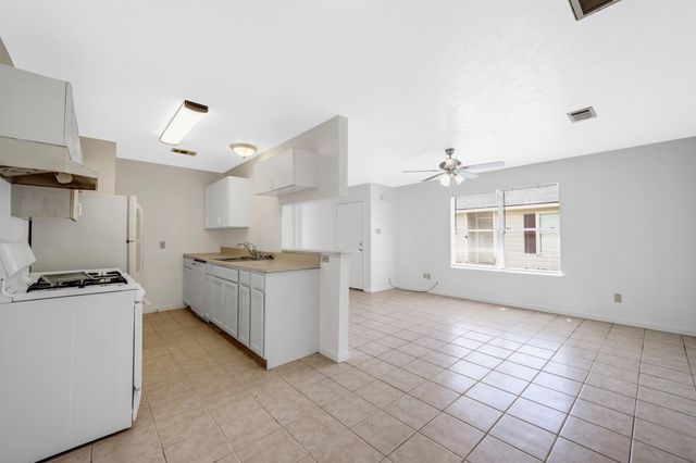 308 Willowick Street, Tomball, TX 77375
