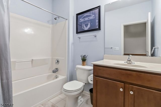 307 Waterview Ct, Hanover Twp., NJ 07927