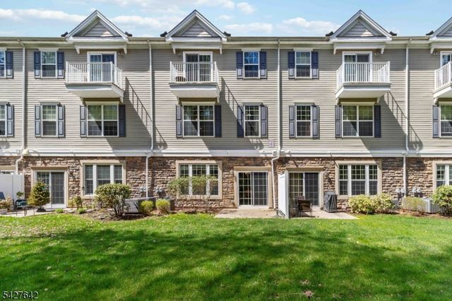 307 Waterview Ct, Hanover Twp., NJ 07927
