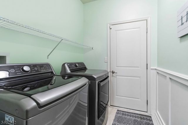 307 Waterview Ct, Hanover Twp., NJ 07927