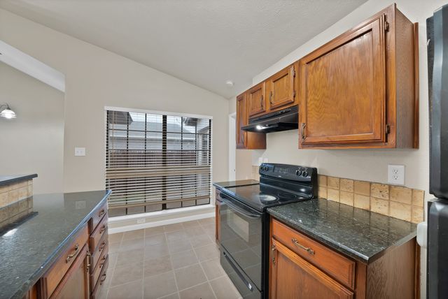 6080 Dooley Drive, The Colony, TX 75056