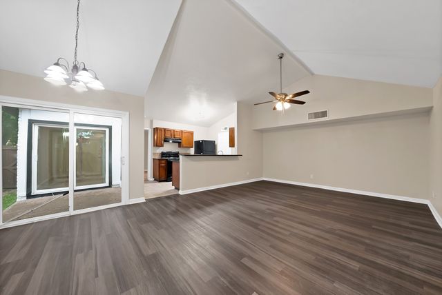 6080 Dooley Drive, The Colony, TX 75056