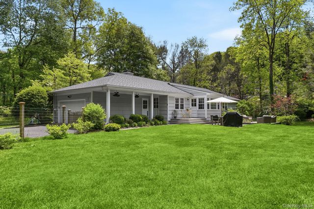 4 Loop Road, Bedford, NY 10506