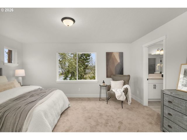 2555 Bourbon St, Forest Grove, OR 97116