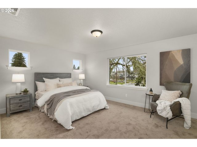 2555 Bourbon St, Forest Grove, OR 97116