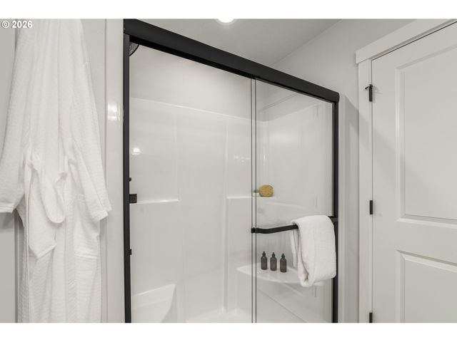 2555 Bourbon St, Forest Grove, OR 97116