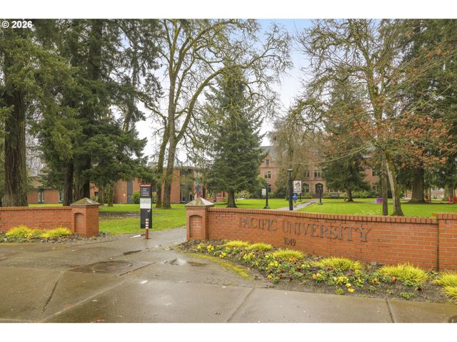 2555 Bourbon St, Forest Grove, OR 97116