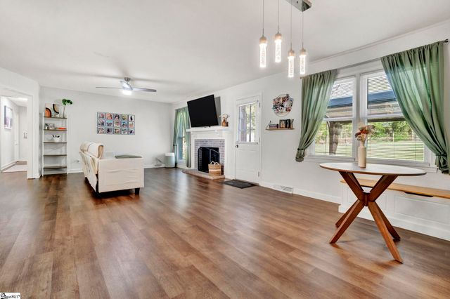 123 Churchill Avenue, Moore, SC 29369