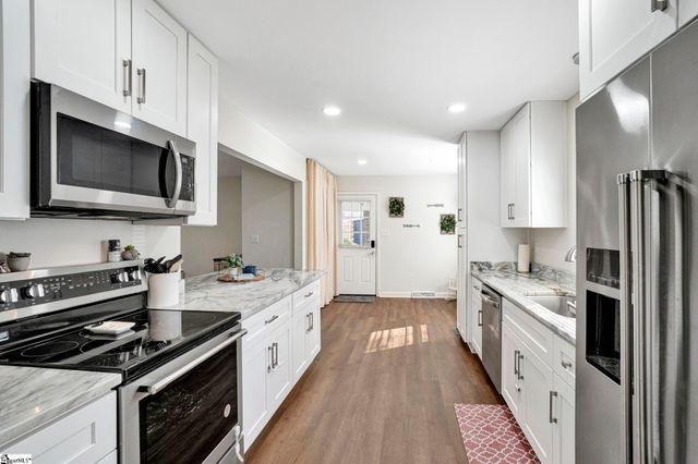 123 Churchill Avenue, Moore, SC 29369