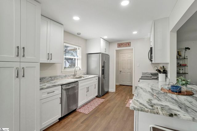 123 Churchill Avenue, Moore, SC 29369