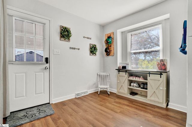 123 Churchill Avenue, Moore, SC 29369